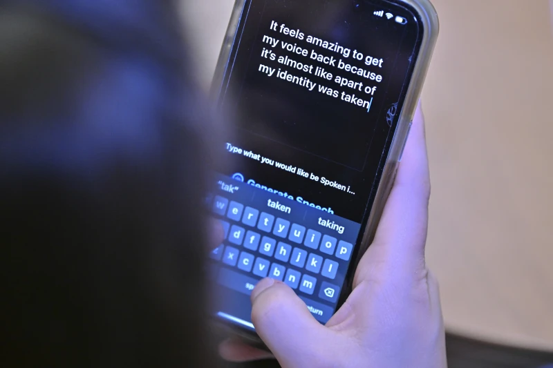 Image of text on a phone.